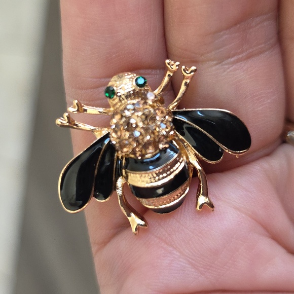 Gold Bee Brooch Pin Vintage Style - Picture 5 of 5